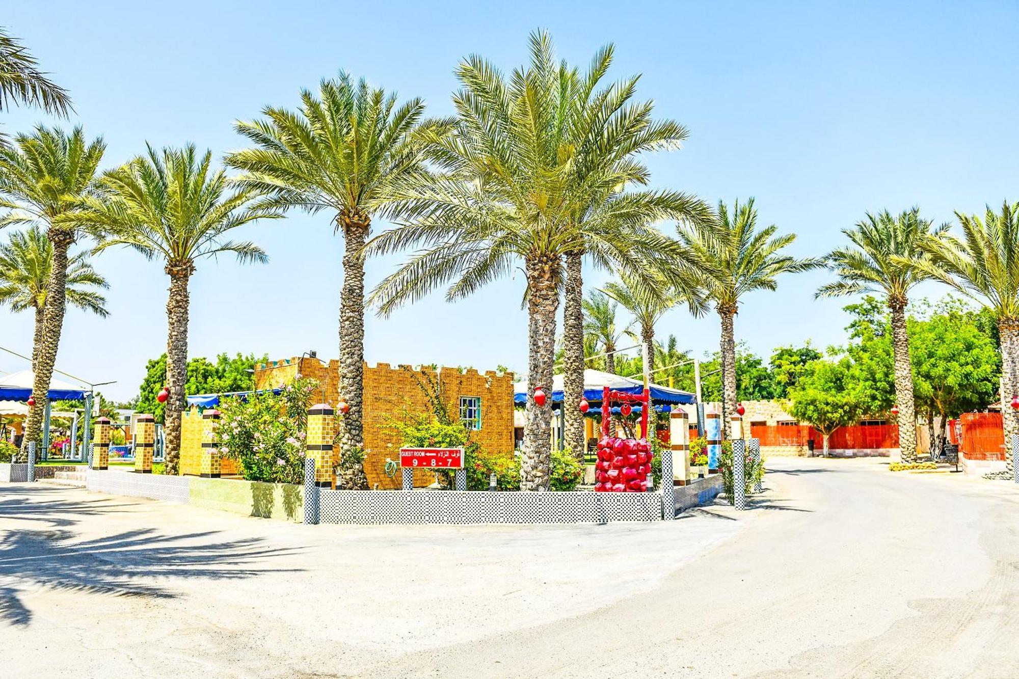 Oyo 138 Gulf Sand Motel Барка Екстериор снимка