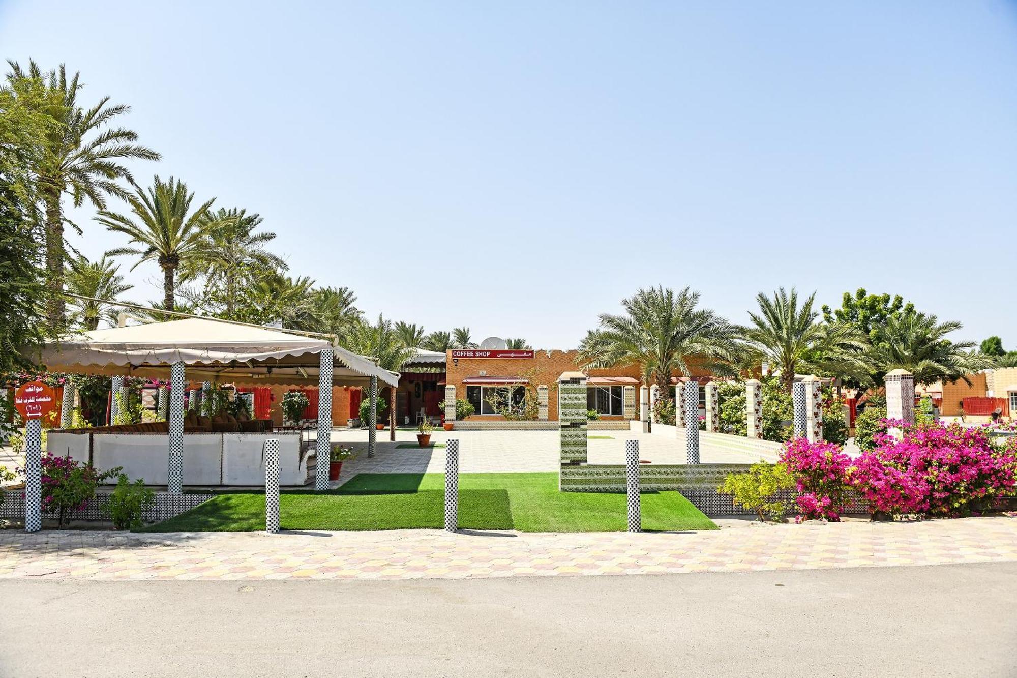 Oyo 138 Gulf Sand Motel Барка Екстериор снимка