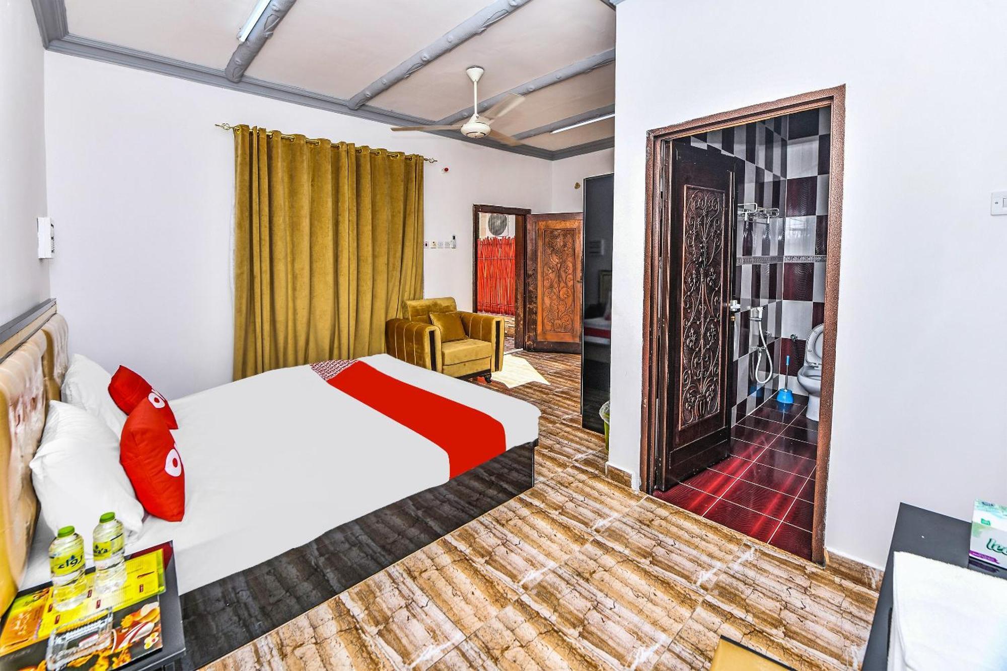 Oyo 138 Gulf Sand Motel Барка Екстериор снимка